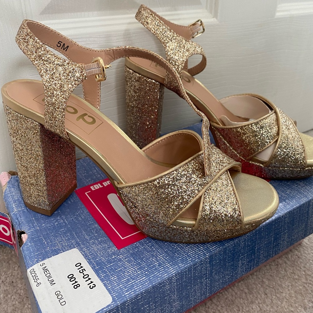 NEW Glittery Gold “Pop” 4 inch heels size 5